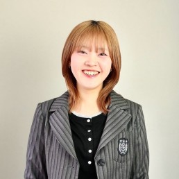 中俣　愛梨