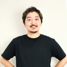 濱辺 郁人