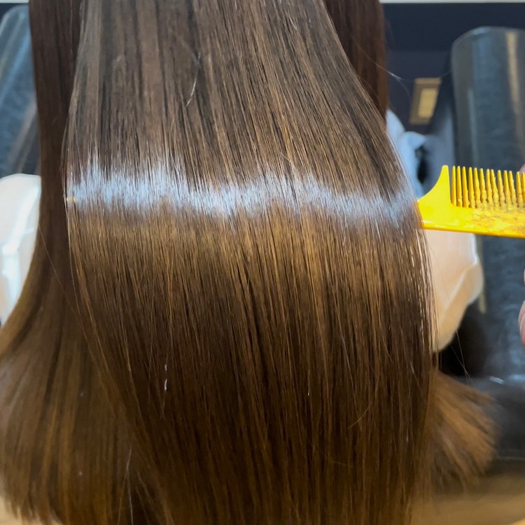 クセ毛の方も艶やかになるヘアケアのこだわり